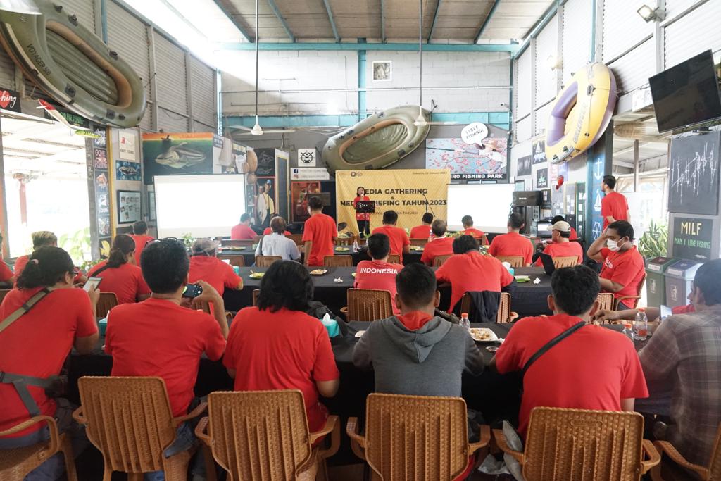 Teks Foto : Kepala Kanwil DJP Jatim II Agustin Vita Avantin saat media gathering dengan wartawan