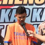 Teks foto : Tersangka David saat diamankan di Mapolresta Sidoarjo