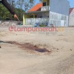 Teks foto : TKP tempat terakhir korban pengeroyokan tergeletak