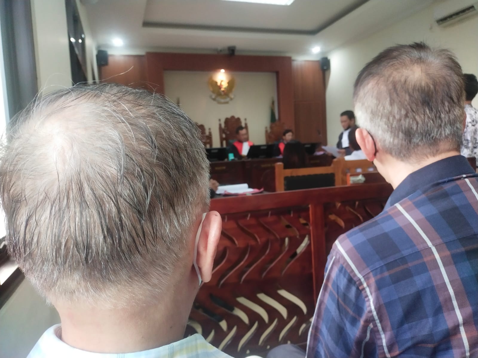 Terdakwa DEV mendapat pembelaan hukum dari Komaruzzaman & Partners, setelah mendekam di lapas kejaksaan sejak 22 Juni 2023