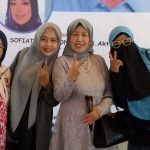 Emak-Emak dukung Prabowo Gibran. Ketua Bunda Pertiwi Seshan, Karolina dan Sofiatun Gundono.