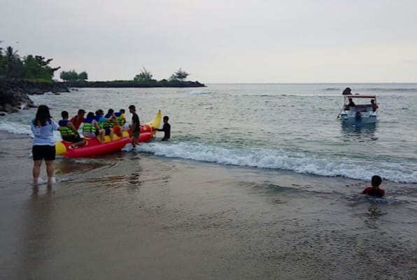 Suasana pantai di My Pisita Anyer. (Foto : Daeng Yus)