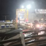 Pemudik arus balik Lebaran 2024 dari Pulau Sumatera melalui Pelabuhan Bakauheni Lampung, mulai tiba di Pelabuhan Merak, Kota Cilegon, Provinsi Banten, pada Jumat dinihari 12 April 2024. (Foto : Daeng Yus)
