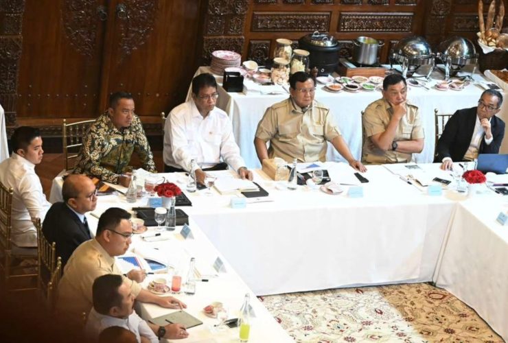 prabowo pimpin rapat