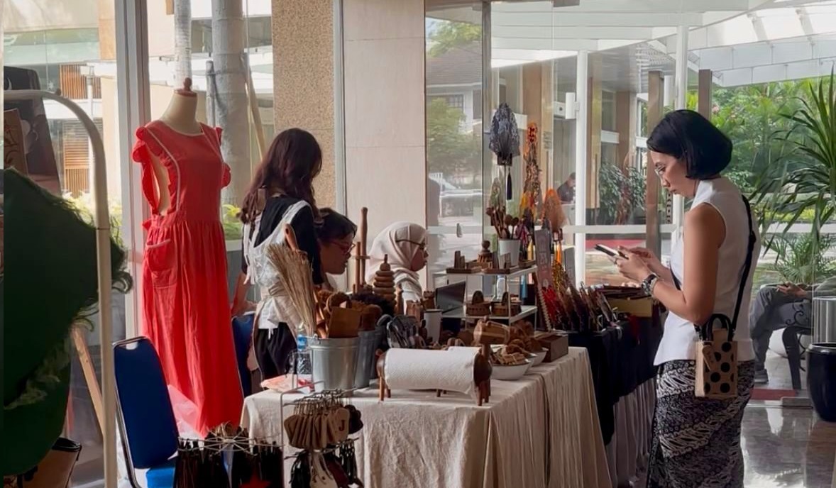 Konsisten Dukung Produk & Usaha Lokal, Pasar Sabtu Vol. 3 “Christmas Market” Kembali Hadir di Somerset Berlian Jakarta