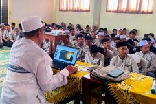Ramadhan SMK PGRI 1 Gresik Bangun Generasi Unggul Berakhlak Mulia