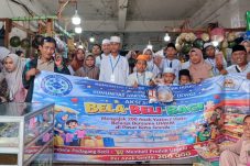 KPUG dan KWG Ajak 200 Yatim Belanja di Pasar Gresik