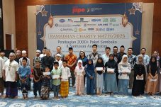 BKMS Santuni Anak Yatim dan Bagi 2.300 Paket Sembako