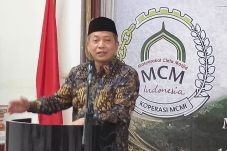 Menkop Ferry Juliantono Resmikan Koperasi MCM Indonesia di Masjid Cut Mutia