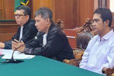 ‎Sidang Penganiayaan, Afandi Sebut Korban Gedor Pintu Rumah Keras dan Menantang