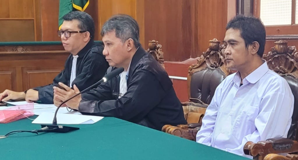 ‎Sidang Penganiayaan, Afandi Sebut Korban Gedor Pintu Rumah Keras dan Menantang