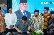 Resmikan Pasar Sidayu Menteri Perdagangan Budi Santoso Sosialisasikan Germas Mapan