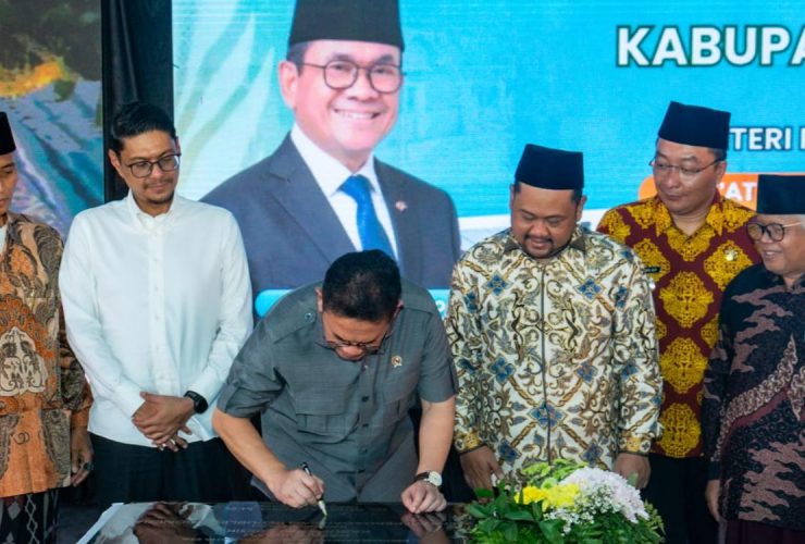 Resmikan Pasar Sidayu Menteri Perdagangan Budi Santoso Sosialisasikan Germas Mapan