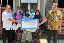 BRI Salurkan Bantuan Sembako Rp 260 Juta untuk Masyarakat Gresik