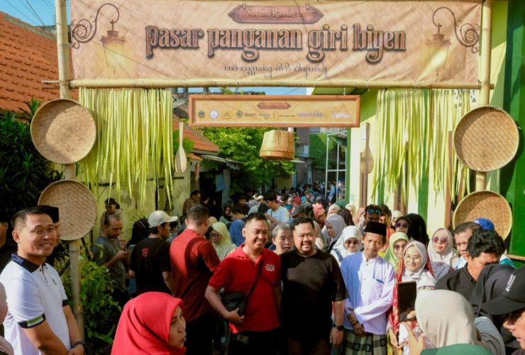Bupati Gresik: Lestarikan Budaya dan UMKM Pasar Panganan Giri Biyen