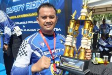 Anggota Satlantas Polres Gresik Juara Pertama Safety Riding Hari Bhayangkara