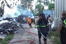 Gudang Limbah di Cikarang Barat Terbakar, Enam Unit Damkar Dikerahkan