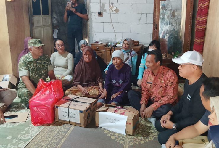 Danramil Paron Bersama Dinsos dan Forpimca Salurkan Bantuan untuk Korban Kebakaran