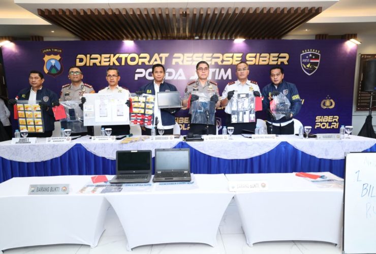 Polda Jatim Bongkar Sindikat Love Scamming Internasional, 3 Tersangka Diamankan