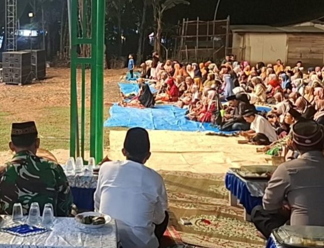 Perkuat Sinergi Kebersamaan, Babinsa Sidorejo Ngawi Hadiri Pengajian 1 Muharram