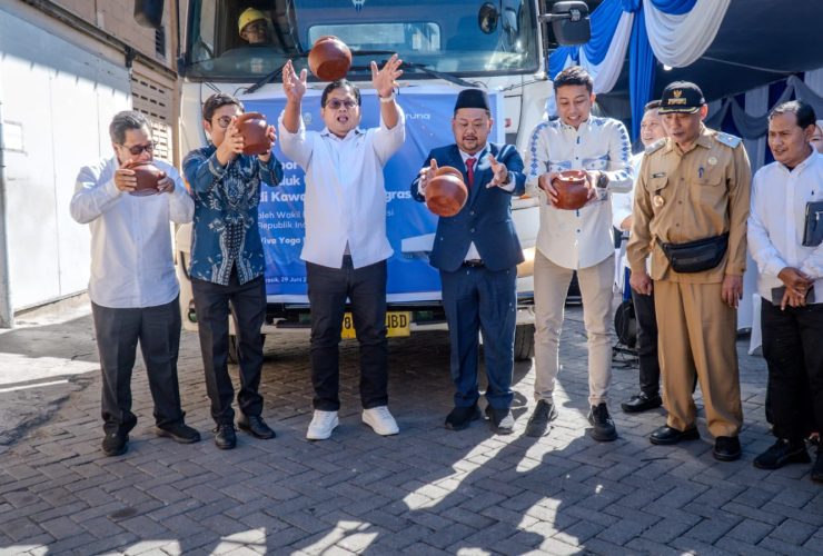 Bupati Gresik dan Wamen Yoga Lepas Ekspor Rajungan ke Amerika