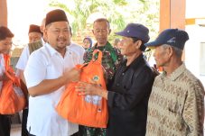 Bupati Gresik Bantu 1.177 Petani Gagal Panen Akibat Kekeringan