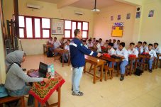 Relawan PG Inspiration Day Motivasi Siswa untuk Persiapkan Masa Depan