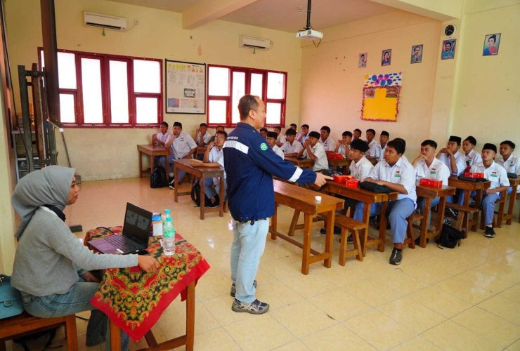Relawan PG Inspiration Day Motivasi Siswa untuk Persiapkan Masa Depan