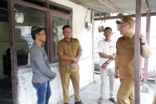 Pemkab Gresik Bantu Pembangunan Rumah Warga Miskin