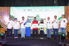Petrokimia Gresik Beri Beasiswa untuk 50 Pelajar SMK se Jawa Timur
