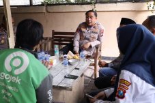 Kapolres Gresik Tinjau Polsek Kebomas dan Pos Lantas