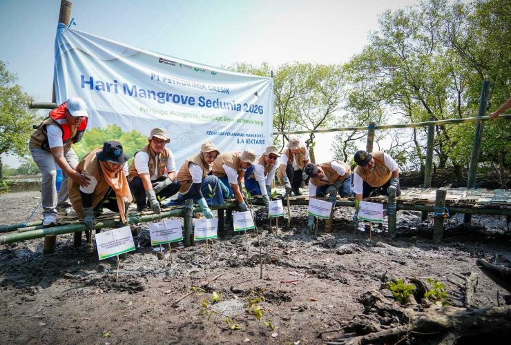 Pemkab Gresik Apresiasi Petrokimia Gresik Jaga Ekosistem Pesisir Melalui PRPM