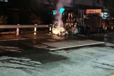 1 Tewas Brio Tabrak Truk Gas Alam di Tol Sumo