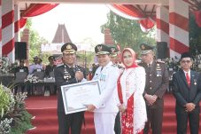 HUT RI Ke – 81, Polresta Sidoarjo Raih Penghargaan Bupati