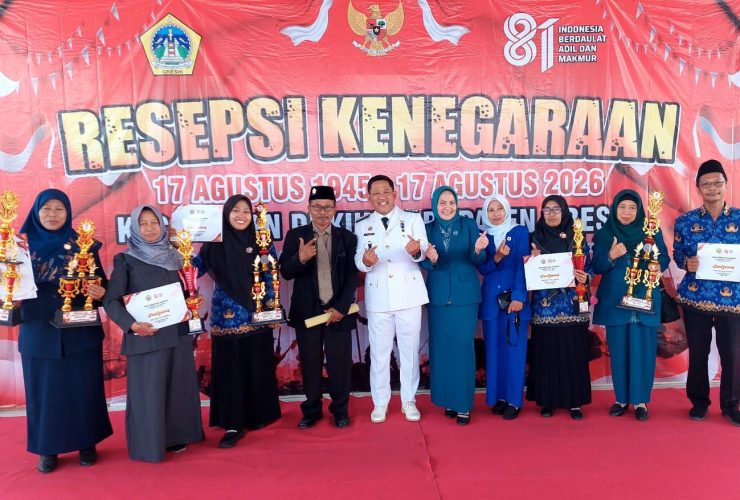 Tim Putri Desa Madumulyorejo Gresik Juara Pertama Gerak Jalan Tingkat Kecamatan