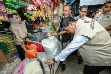 Satgas Pangan Polda Jatim Sidak Pasar Pucang, Usut Beras Premium
