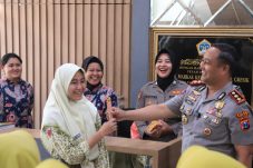 Dikunjungi Pelajar SMPN 22 Kapolres Gresik Ajak Jauhi Bullying