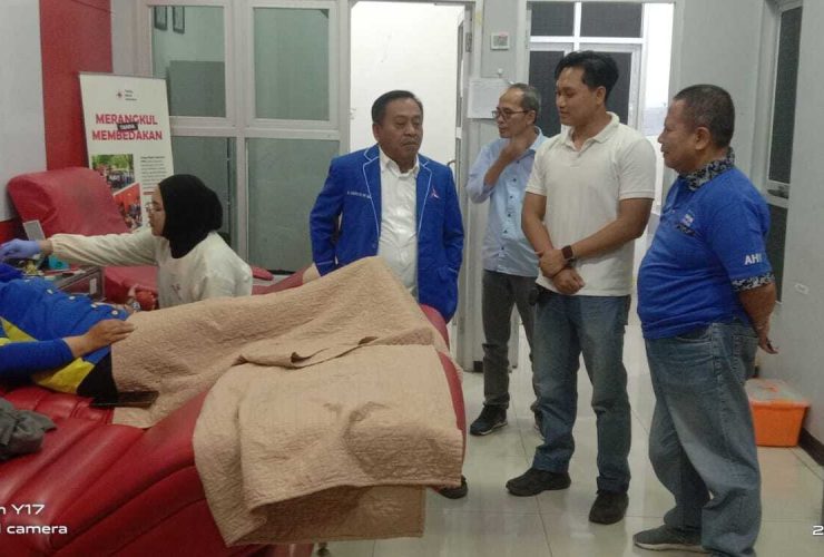 Ratusan Pengurus Kader dan Simpatisan Partai Demokrat Aksi Donor Darah