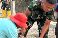 TMMD ke-130 Kodim Ngawi, Satgas dan Warga Mulai Perataan Awal untuk Paving