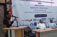 SMSI Surabaya dan PWI Jatim Cetak Wartawan Berkualitas Lewat OKK