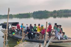 Warga Satu Dusun Terisolir Pemdes Jrebeng Minta Pemkab Gresik Bangunkan Jembatan