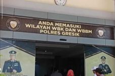 Kapolres Gresik Lihat Langsung Korban Menangis Karena Diperas DC Pinjol
