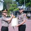Selamatkan Korban Pengeroyokan Polisi Gresik Terima Penghargaan